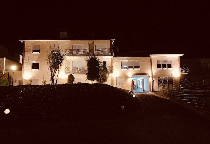 בית מלון כפרי Landhaus Kürrenberg