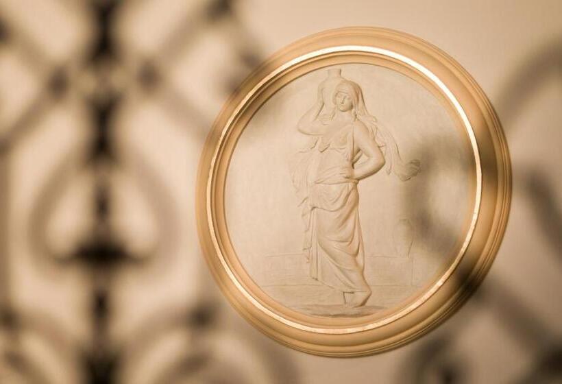 هتل Quentin Prague