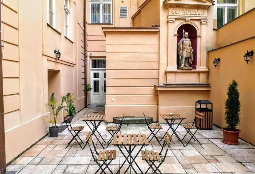 Hotelli Quentin Prague