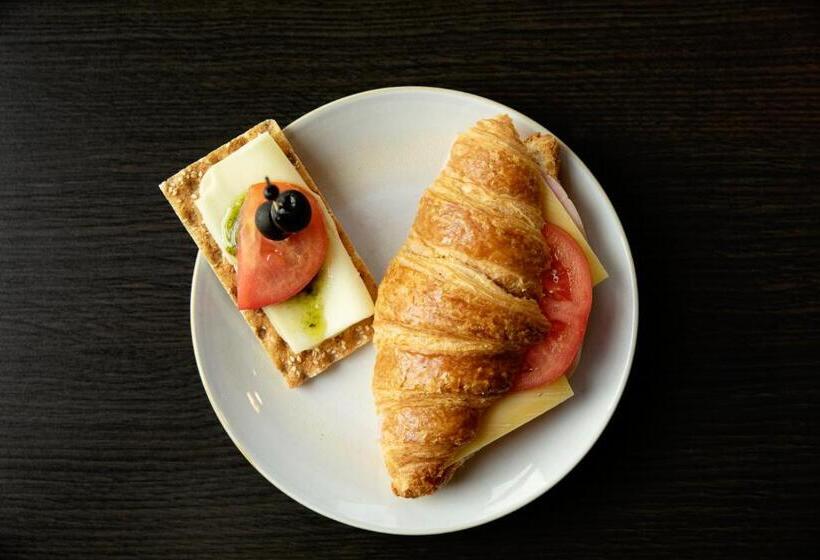 هتل Quentin Prague