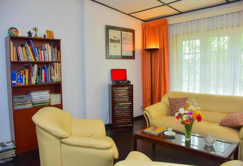 Hotell Royal Regency Bungalow