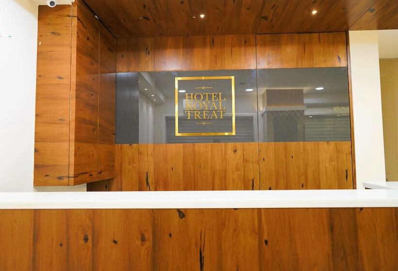 هتل Royal Treat Surat