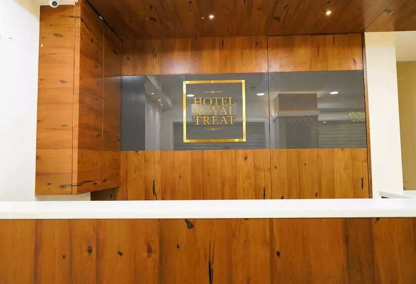 هتل Royal Treat Surat