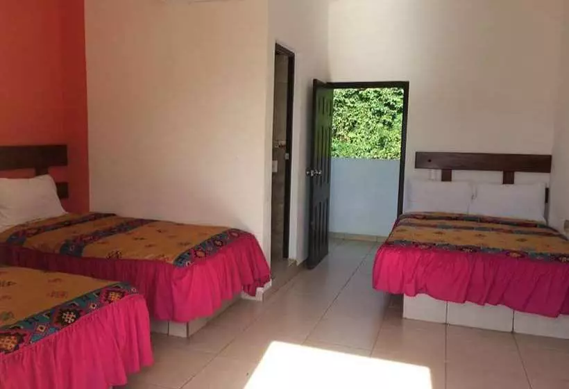 ホテル Simón Beach