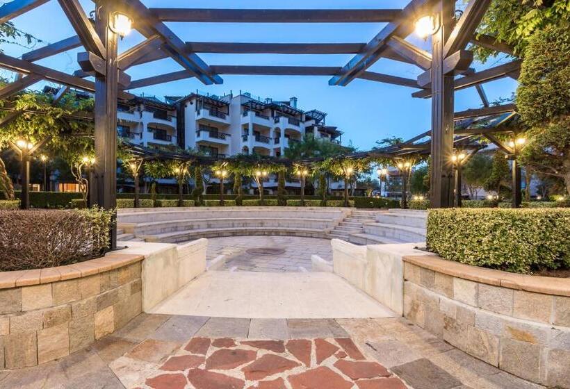 リゾートホテル Oasis Beach Club