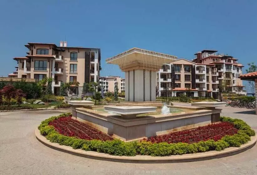 Lomakeskus Oasis Beach Club