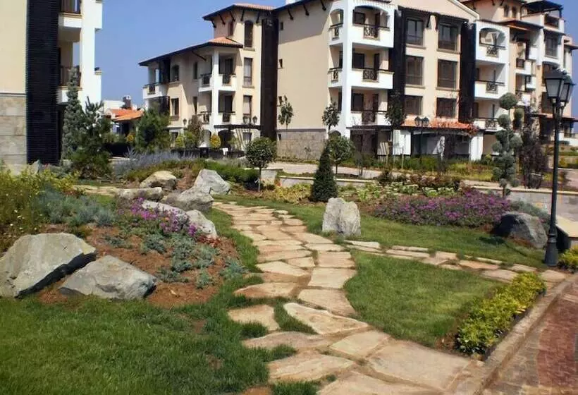 Lomakeskus Oasis Beach Club