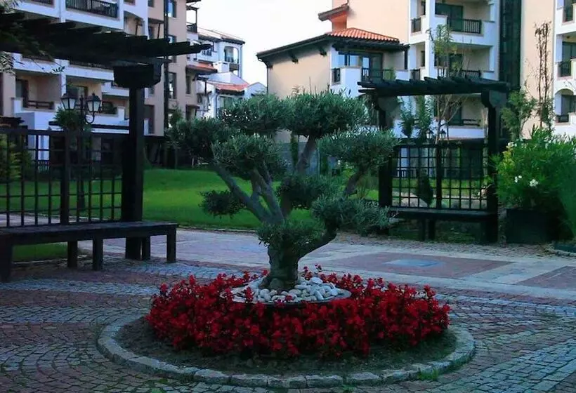 Lomakeskus Oasis Beach Club