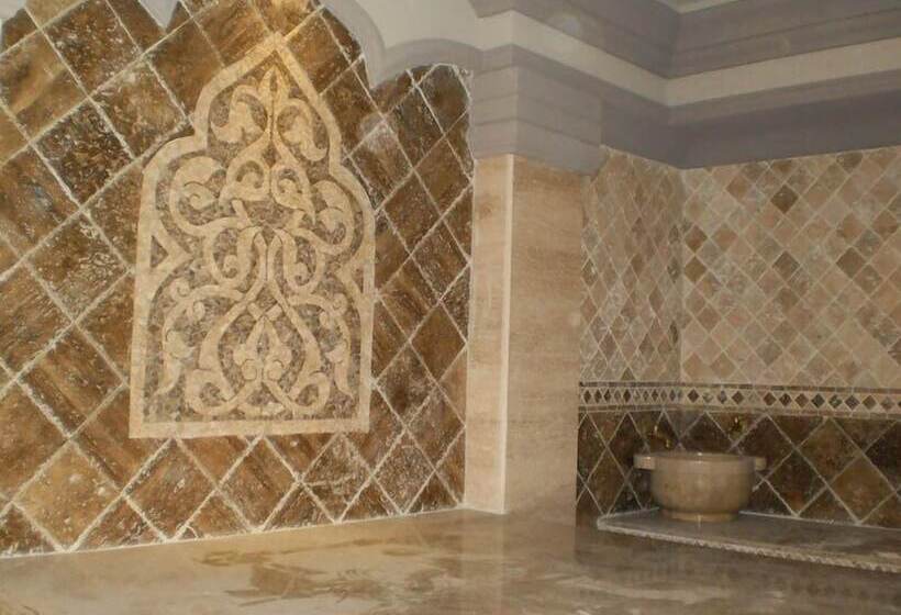 リゾートホテル Oasis Beach Club