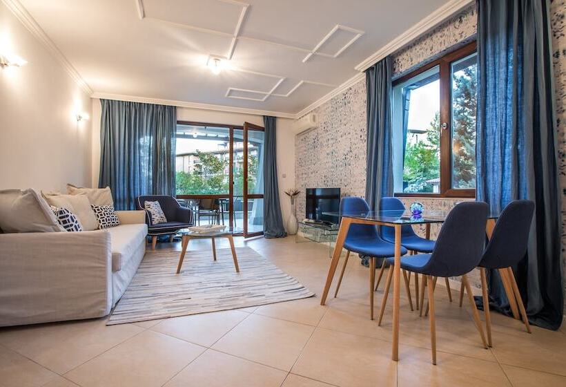 リゾートホテル Oasis Beach Club