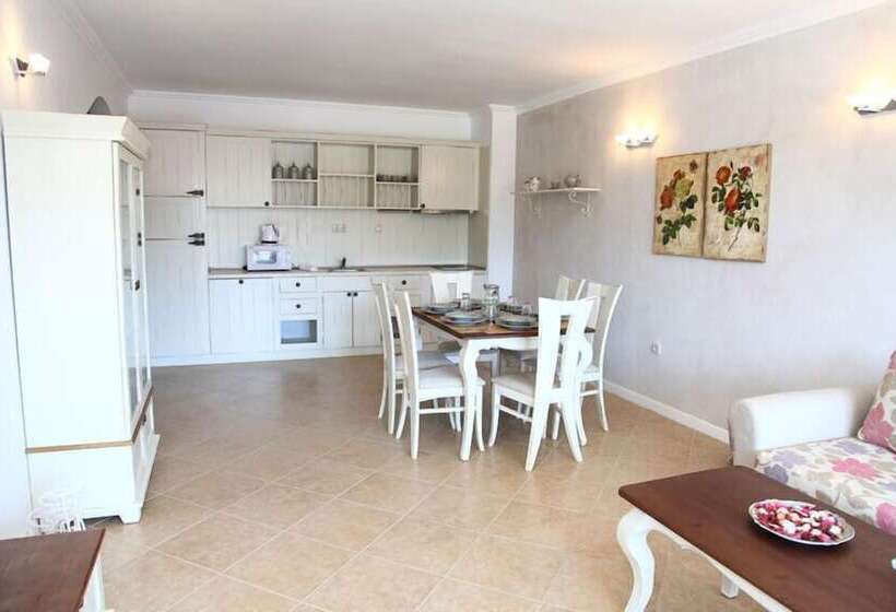 リゾートホテル Oasis Beach Club