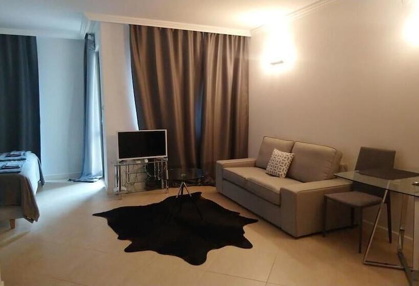 リゾートホテル Oasis Beach Club