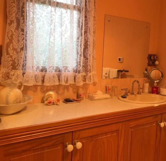 Stony Rise Cottage B&b