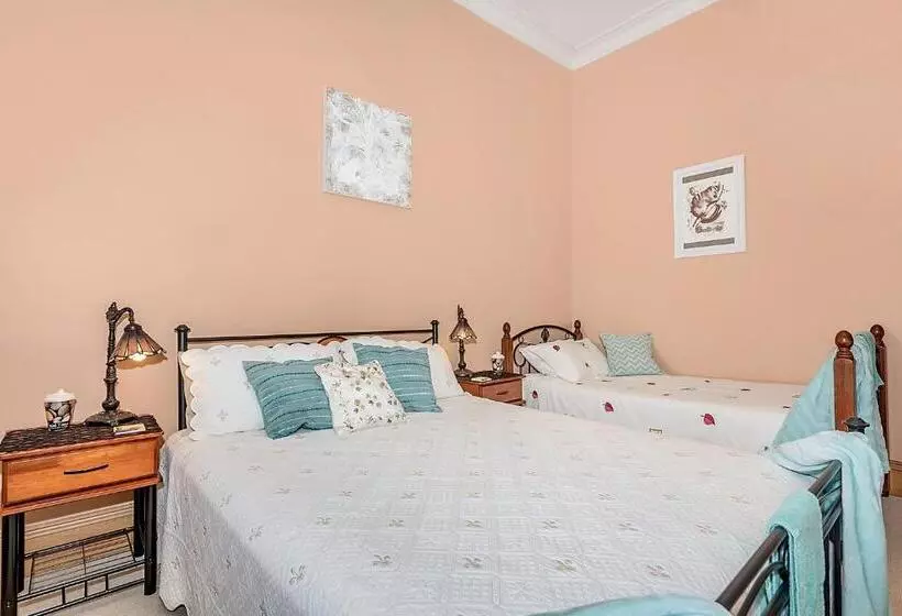 Stony Rise Cottage B&b