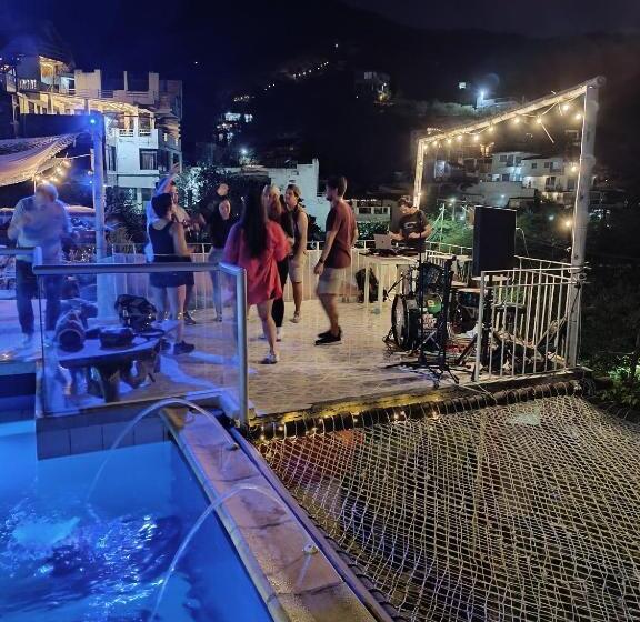 Tayrona Colors Hostel