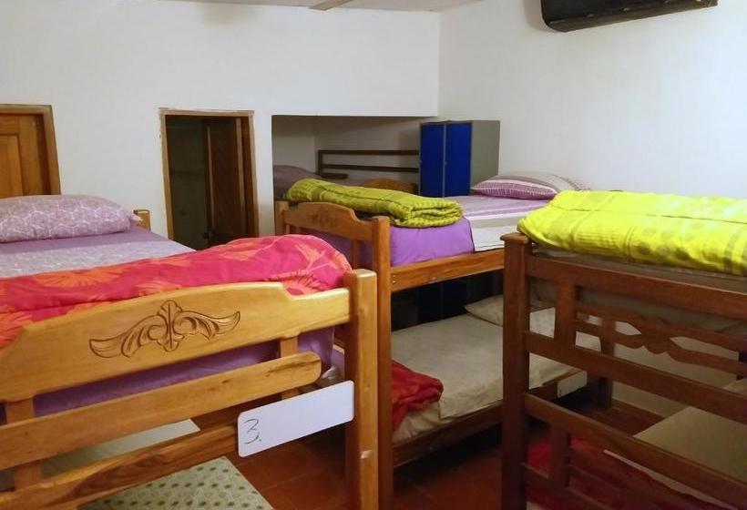 هاستل Republika Divanga