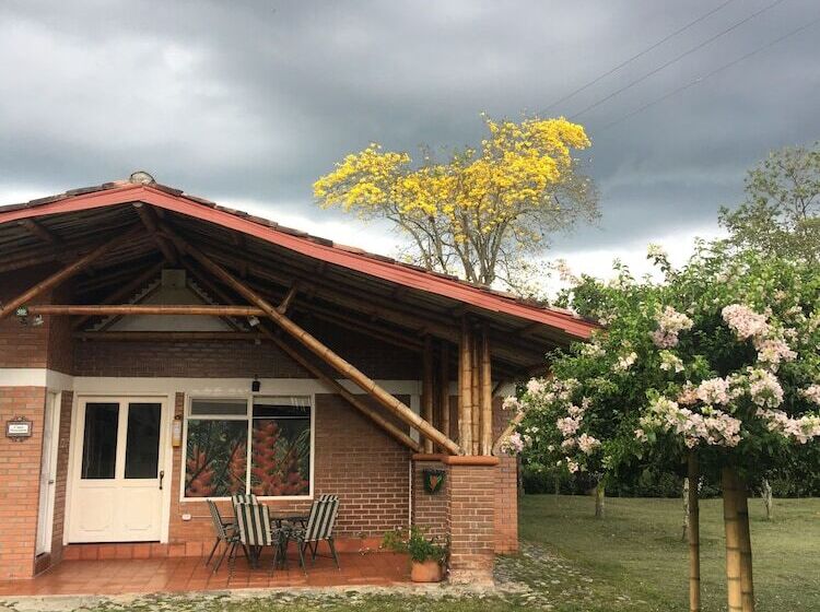 تختخواب و صبحانه Finca Hotel Santana