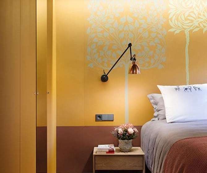 Cal Xixarro Near Sant Serni Church