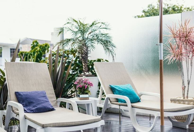 בית מלון כפרי La Plage Residence