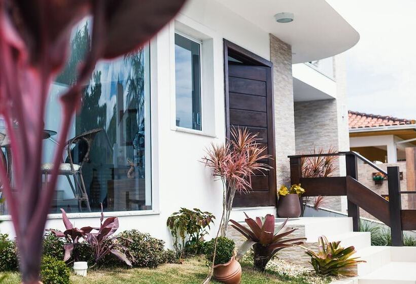 בית מלון כפרי La Plage Residence