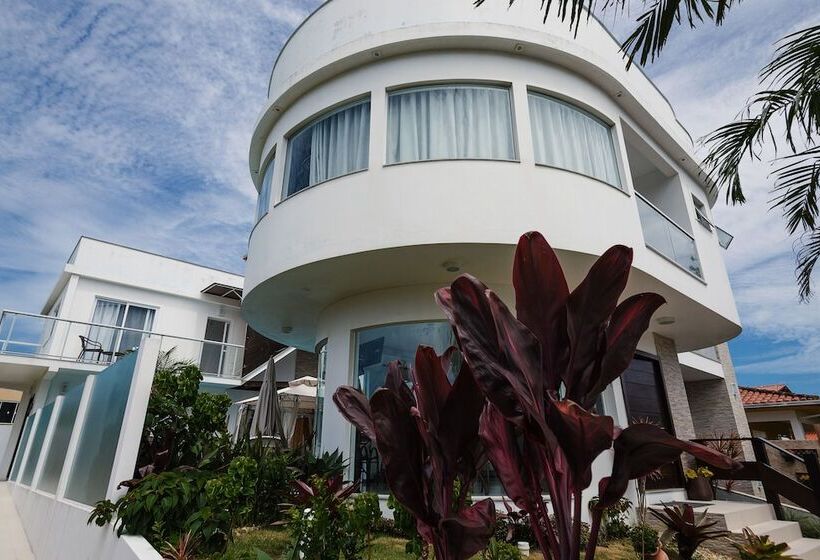 בית מלון כפרי La Plage Residence