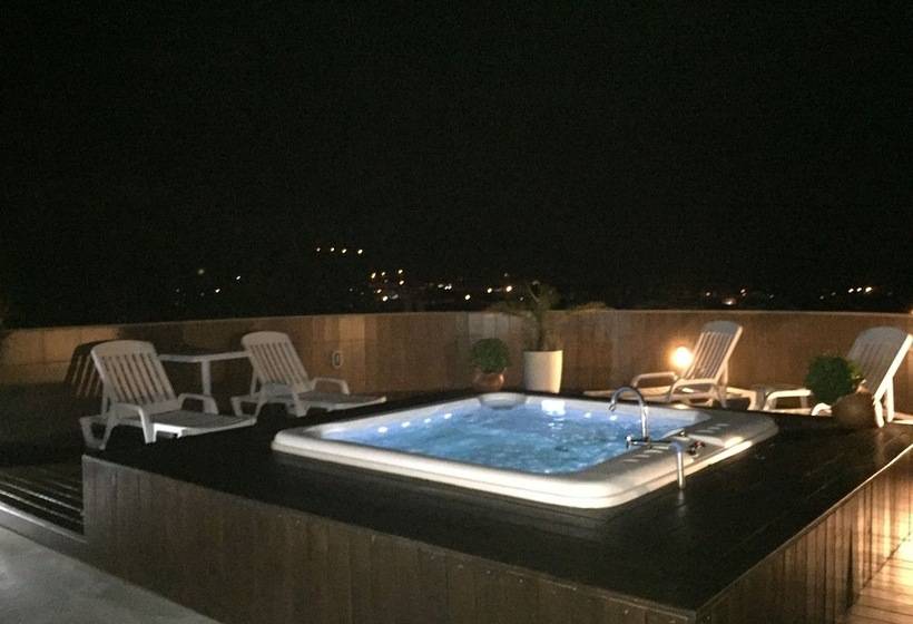 בית מלון כפרי La Plage Residence