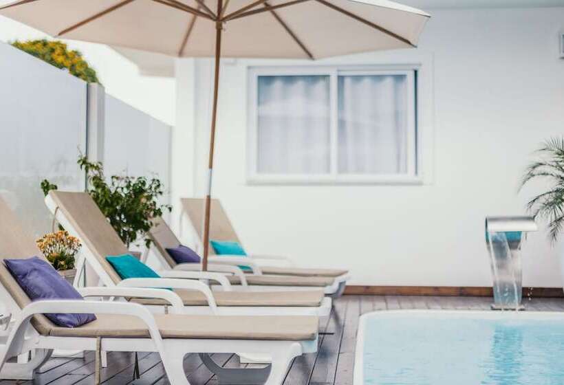 בית מלון כפרי La Plage Residence