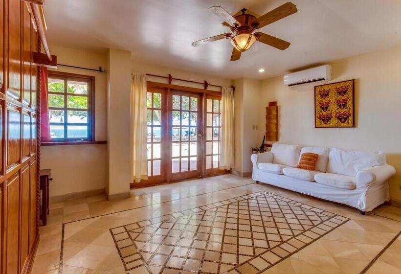 ホテル The Colonial At Jaguar Reef