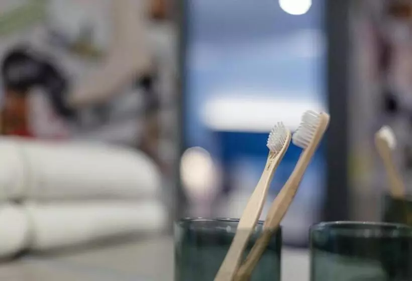 هتل Holiday Inn   The Niu, Crusoe Bremen Airport, An Ihg