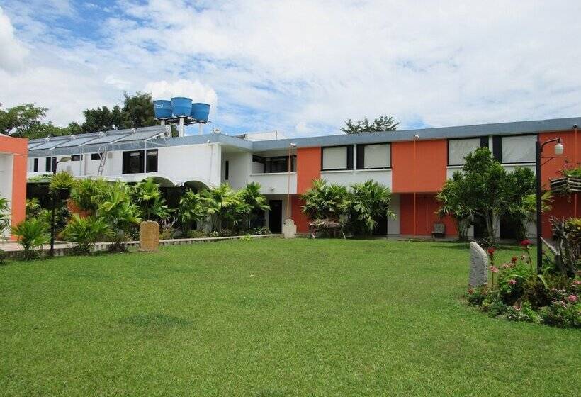 בית מלון כפרי Yalconia