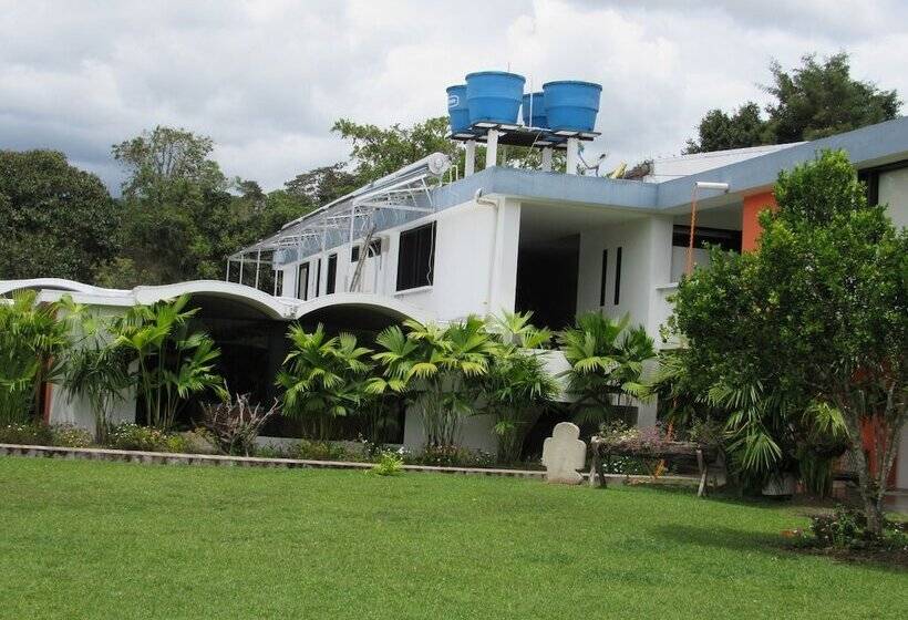 בית מלון כפרי Yalconia