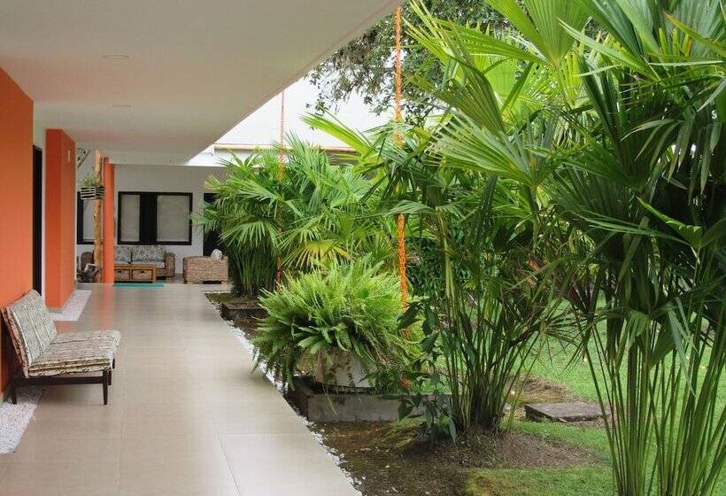 בית מלון כפרי Yalconia