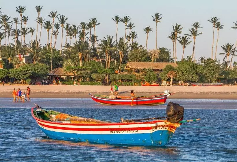 Mundomo Glamping Jericoacoara Hostel