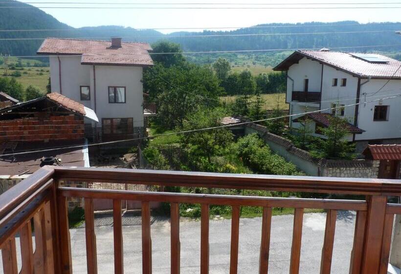 Eagle Rock Holiday Apartments