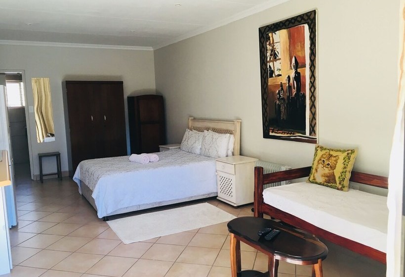 בית מלון כפרי At The Rocks Country Estate