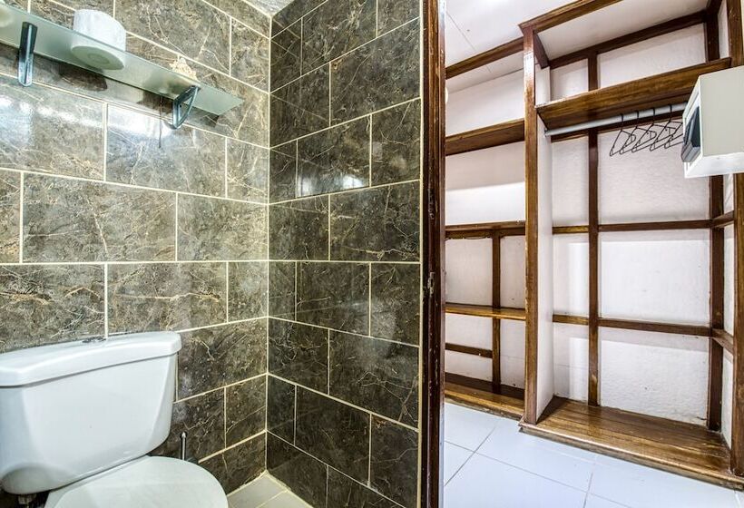 هتل Yucca Beachfront