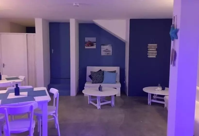 Hotelli Café Delmar