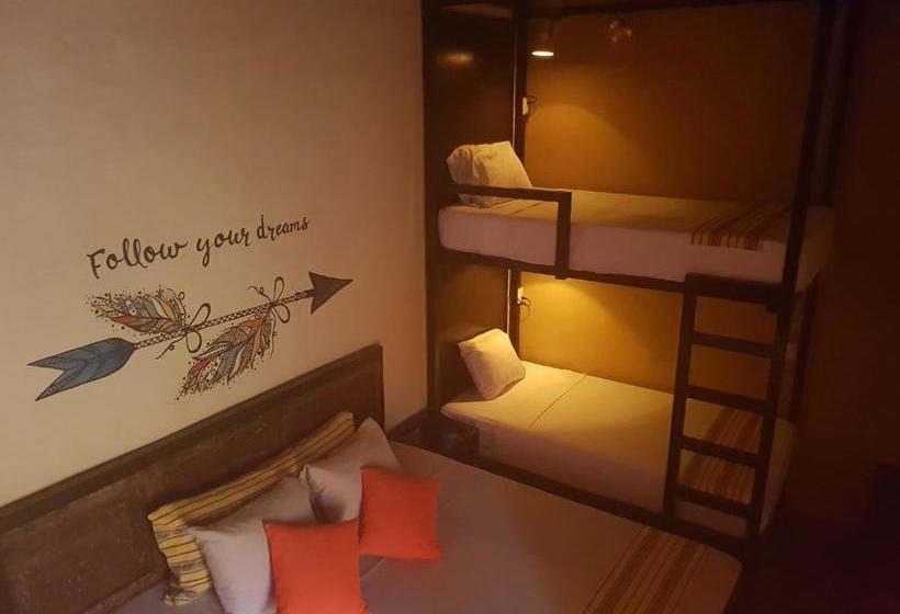 هتل Casa De La Abuela