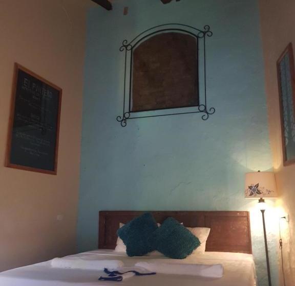 هتل Casa De La Abuela