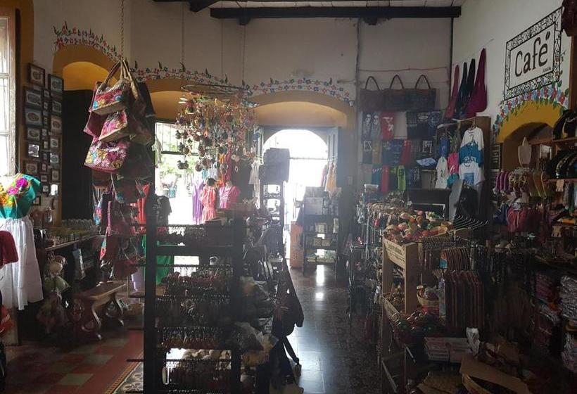 هتل Casa De La Abuela