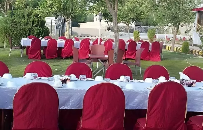 هتل Himalaya  Skardu