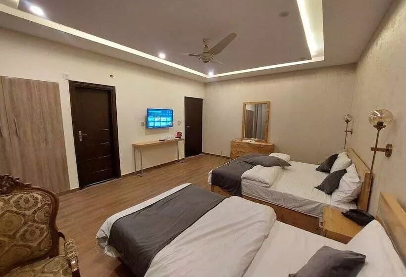 هتل Himalaya  Skardu