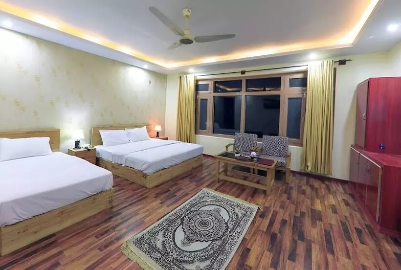 هتل Himalaya  Skardu