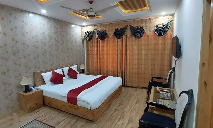 هتل Himalaya  Skardu