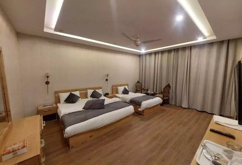 هتل Himalaya  Skardu