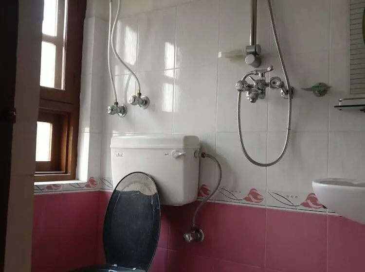 Om Pension Guest House