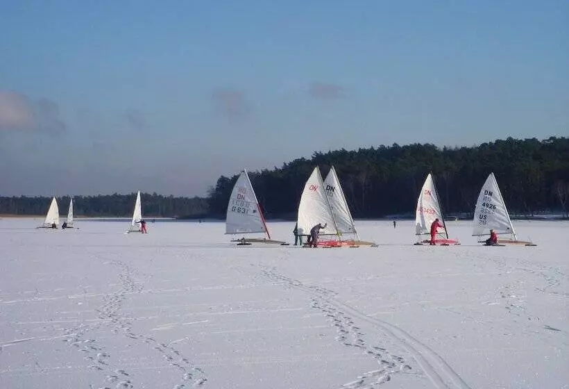 Residenssi Rezidence Fami Deluxe Design