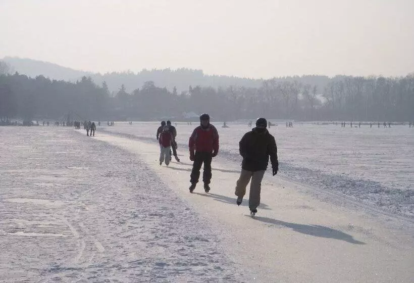 Residenssi Rezidence Fami Deluxe Design