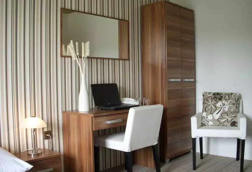 Residenssi Rezidence Fami Deluxe Design