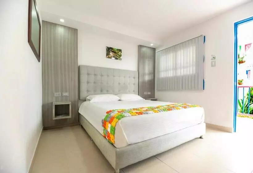 簡易ホテル El Jardin